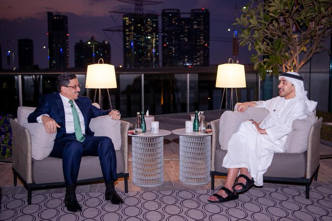 Sheikh Abdullah bin Zayed receives the Minister of Foreign Affairs of Yemen.