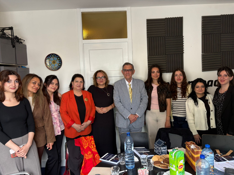 azerbajaini women group
