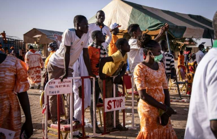 Burkina Faso votes despite violent insurgency