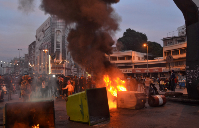 Violence in Lebanon amid anti-lockdown protests 