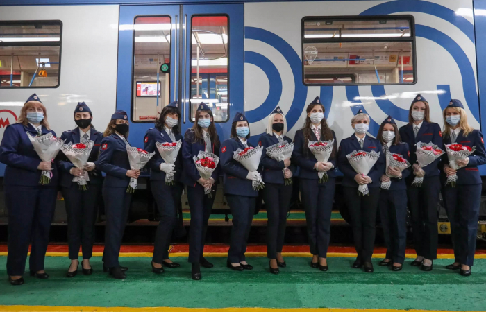 Russian metro hires female drivers for the first time