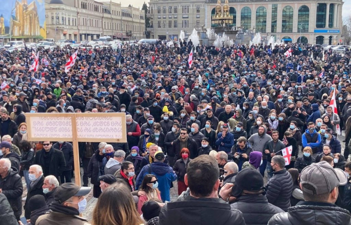 Protestors in Kutaisi call for a halt to the construction of an HPP in the Rioni Gorge