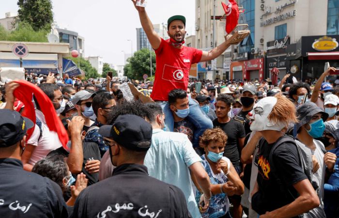 In Tunisia, Ennahda calls for dialogue and says it is ready for early elections 