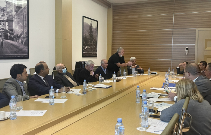 Armenian and Azerbaijani experts discuss the role of confidence-building measures in support of lasting peace in the South Caucasus during a workshop in Kachreti, Georgia