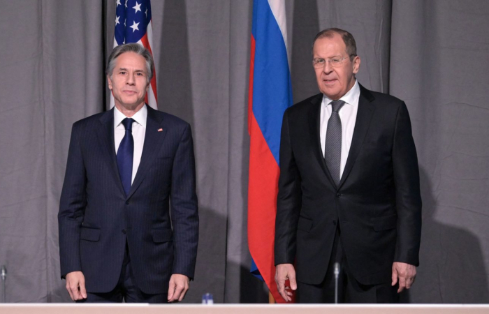Blinken and Lavrov discuss growing tensions Ukraine-Russia