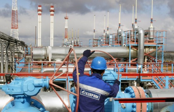 Serbia extends natural gas contracts with Russia
