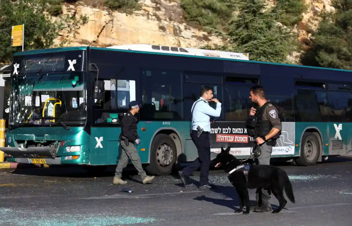 Bomb attack in Jerusalem kills one and injures approximately 15