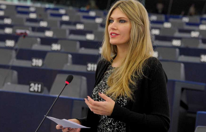 Vice-President of European Parliament Eva Kaili arrested in corruption investigation