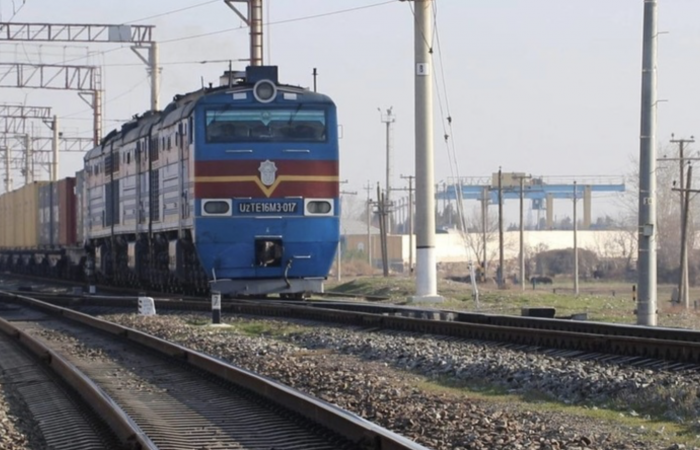Uzbekistan sends first cargo train to Europe through "the middle corridor"