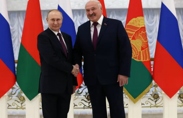 Ukraine to increase Belarus border defence after Putin-Lukashenko meeting