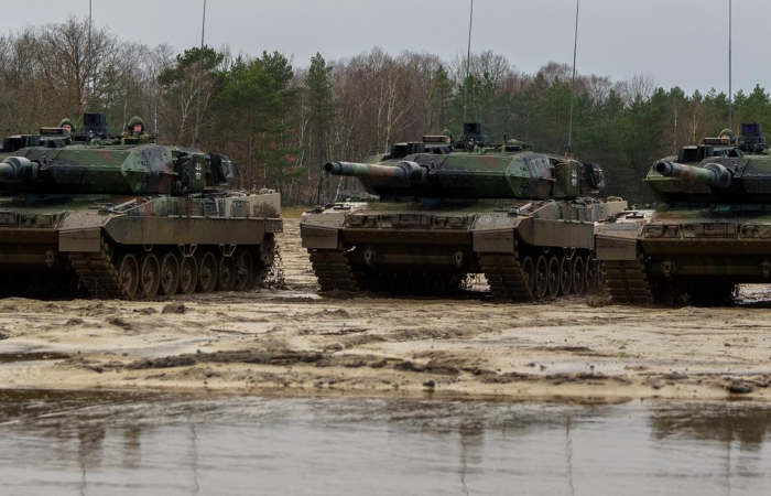 Poland officially asks Germany for permission to send Leopard 2 tanks to Ukraine