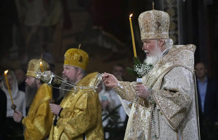 Orthodox Christians celebrate Christmas in the shadow of the Ukraine-Russia War