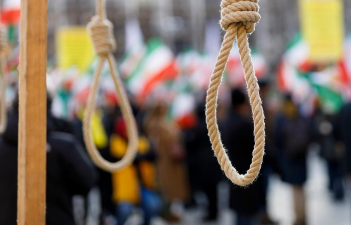 Repression and executions continue in Iran as regime struggles to contain protests