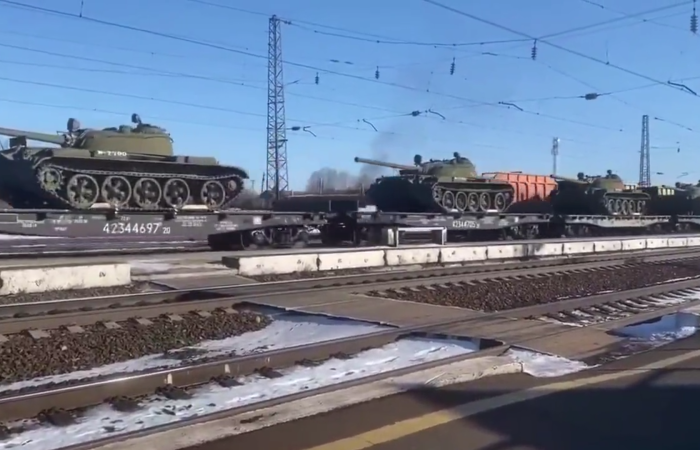 Russia begins deploying Stalin-era tanks to Ukraine after "significant armored vehicle losses"