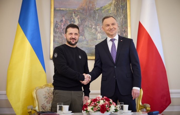 Poland, Czech Republic pledge more military aid to Ukraine as Zelensky visits Warsaw