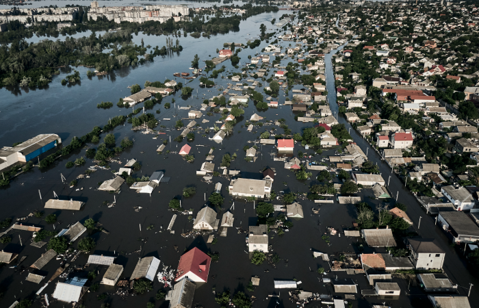 600 square kilometres of southern Ukraine flooded after dam collapse