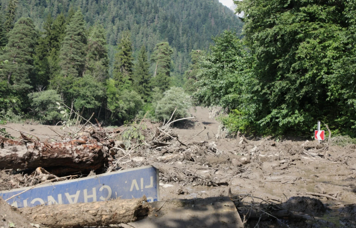 At least 11 killed in landslide in northern Georgia, Armenia and Azerbaijan offer assistance