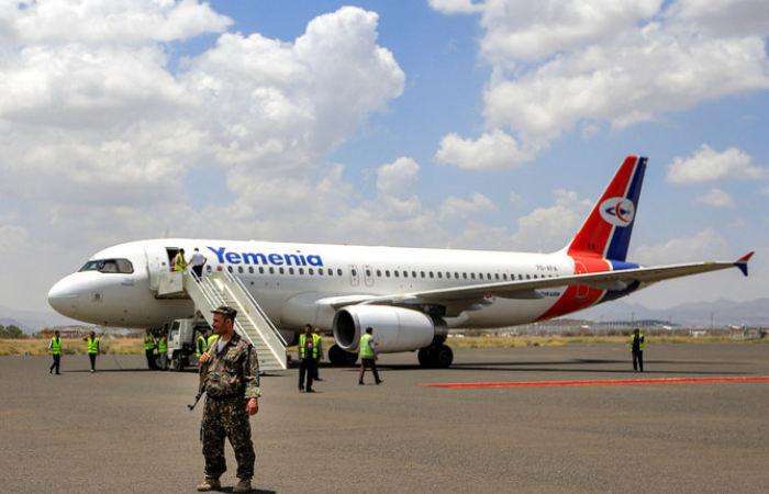 Thousands of Yemeni pilgrims stranded in Saudi Arabia after Houthis seize Yemenia planes