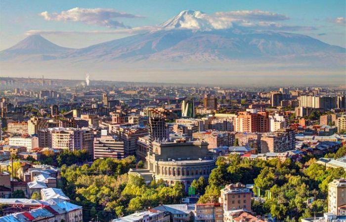 International Labour Organization launches plan to help Armenia's refugee crisis and informal work