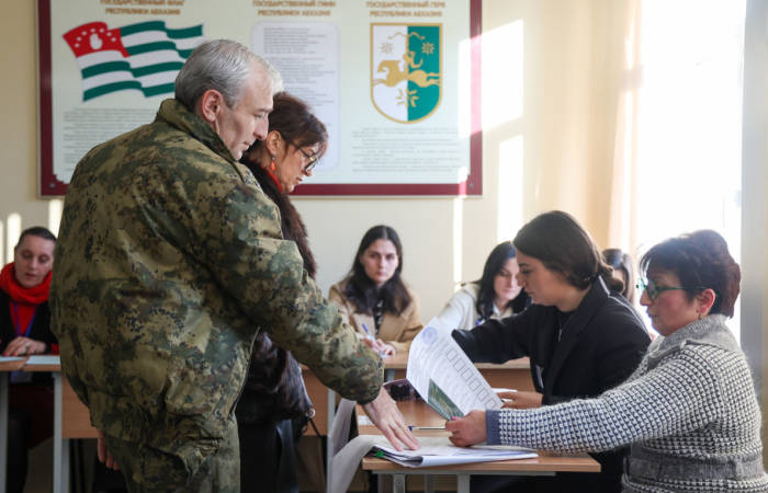 Abkhazia holds early presidential elections that may prove decisive