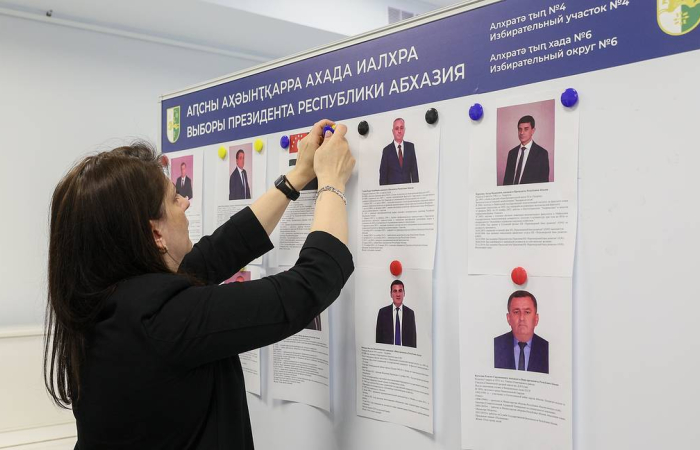 Presidential election in Abkhazia goes to second round