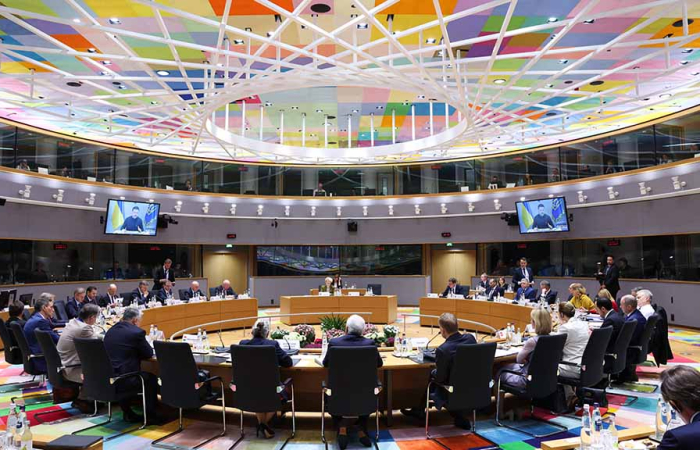 EU leaders vow to continue support for Ukraine but make no concrete pledge