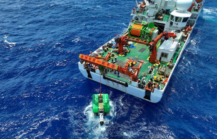 Trump signs executive order for deep-sea mining to compete with China 