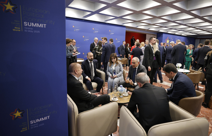 Aliyev and Pashinyan meet over coffee in Tirana