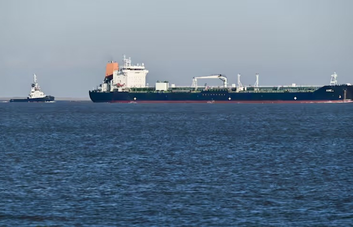 The EU wants to lower the price cap on Russian oil in order to hit the Kremlin's coffers hard