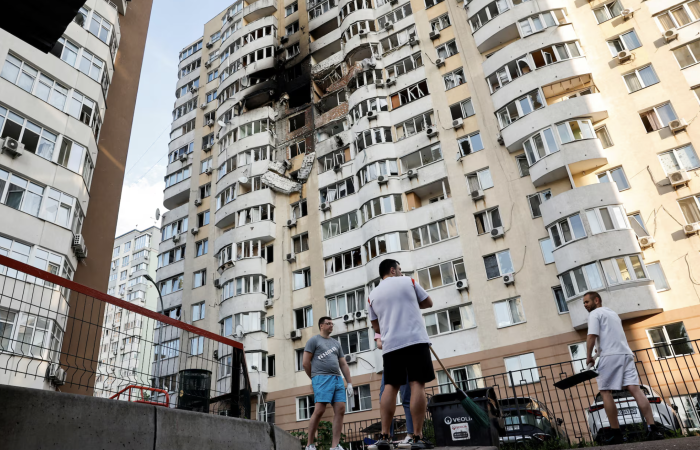 Kyiv faces intense Russian attacks that killed 4 people