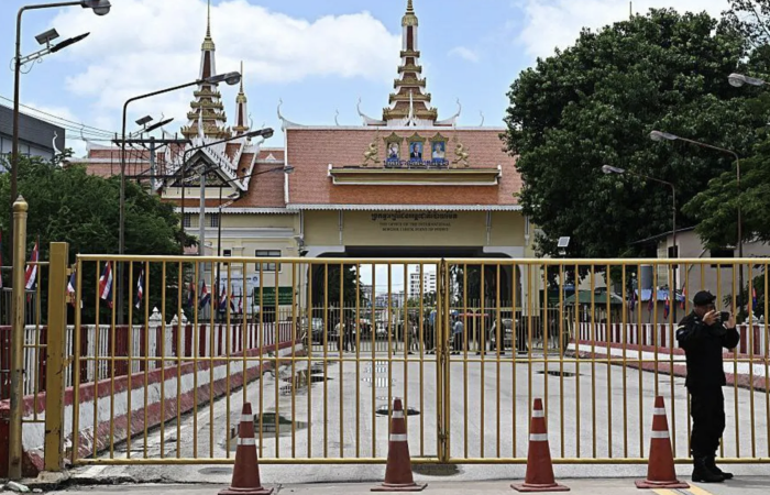 Thailand has closed its border with Cambodia to tourists  after conflict