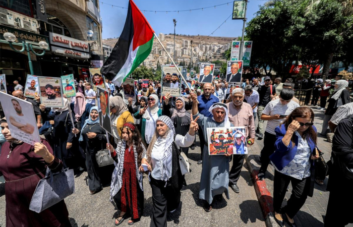 Netanyahu considering seizing all of Gaza strip