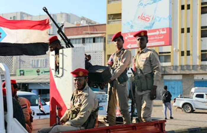 UAE says it will withdraw from Yemen, but division emerges in Yemeni presidential council