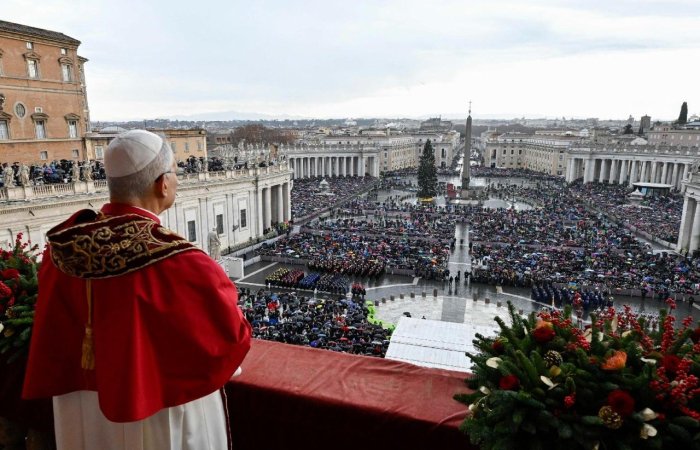 Pope on Christmas Day: "Peace is a shared responsibility"