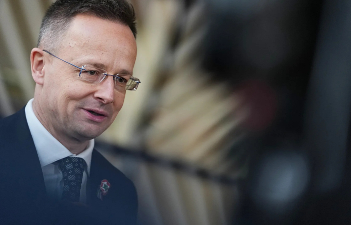 Hungary's FM admits to sharing EU meeting details with the Kremlin