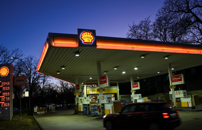 EU Energy Commissioner - prepare for a "prolonged disruption" to energy markets