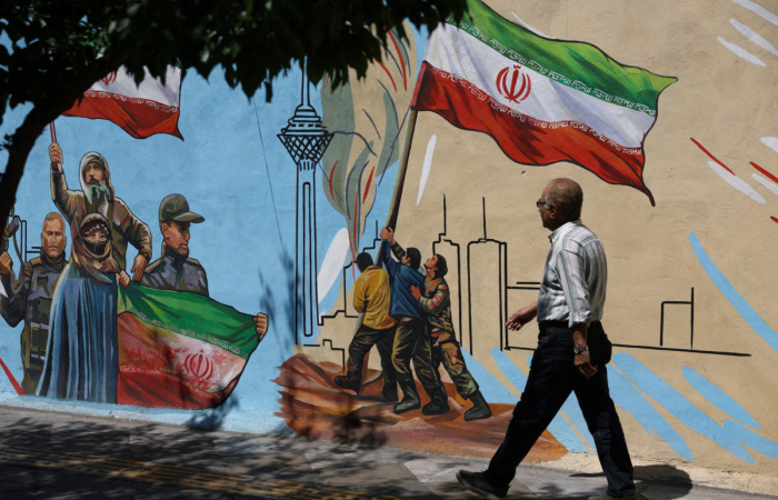 US and Iran remain deadlocked as ceasefire comes under strain
