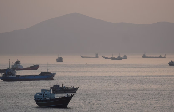 Iranian missiles strike US warships trying to enter Strait of Hormuz