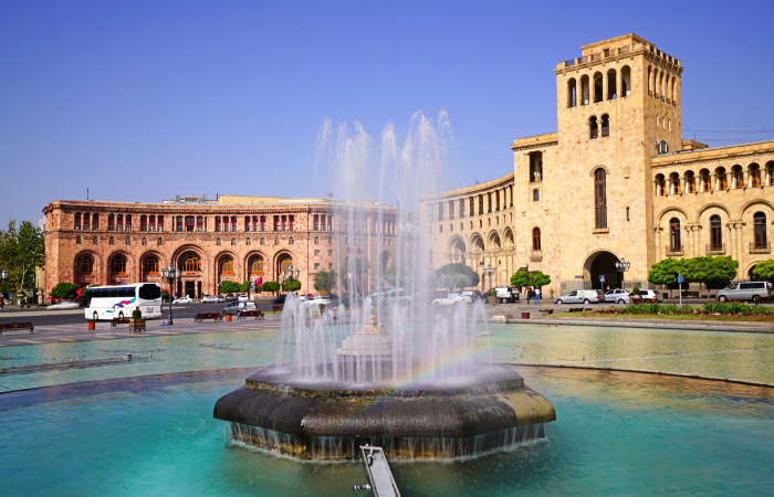 European leaders arrive in Armenia for Monday's summit of the European Political Community