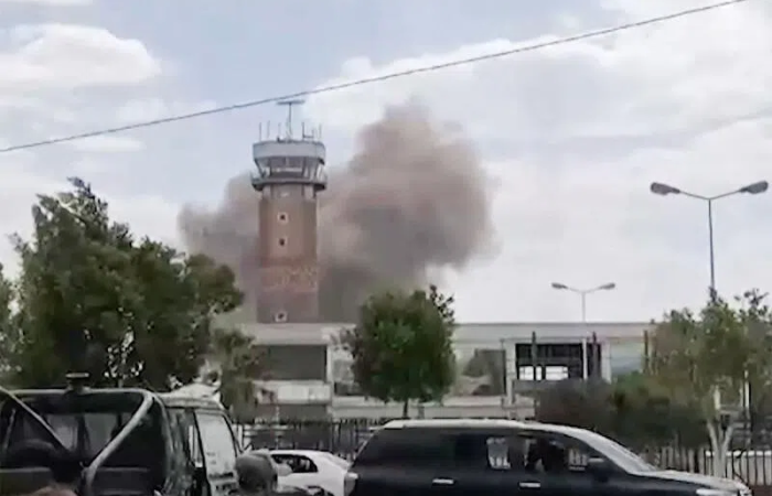 Houthis bomb Saudi targets