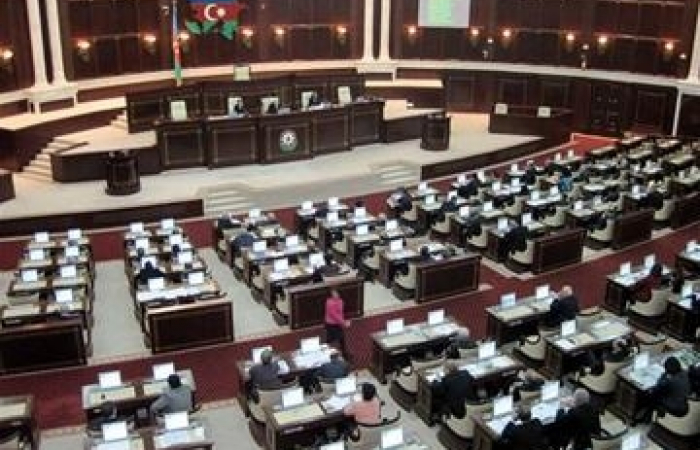 Azerbaijan Parliament adopts changes in the law on entering and leaving the country