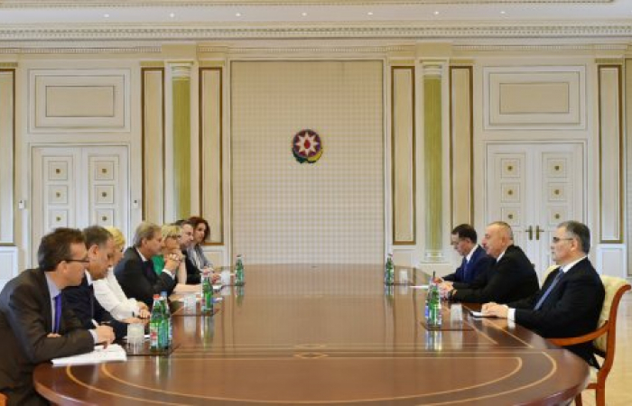Переговоры Комиссара ЕС Хана с президентом Алиевым в Баку