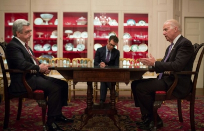 US VP Biden speaks with Armenian, Azerbaijani presidents