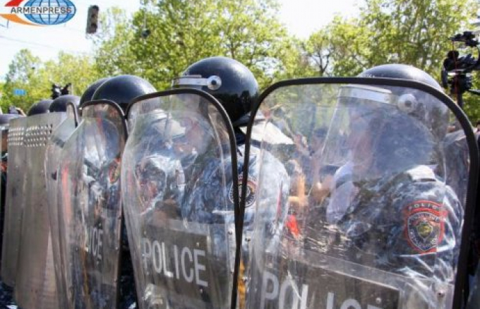 Police and demonstrators clash in Yerevan