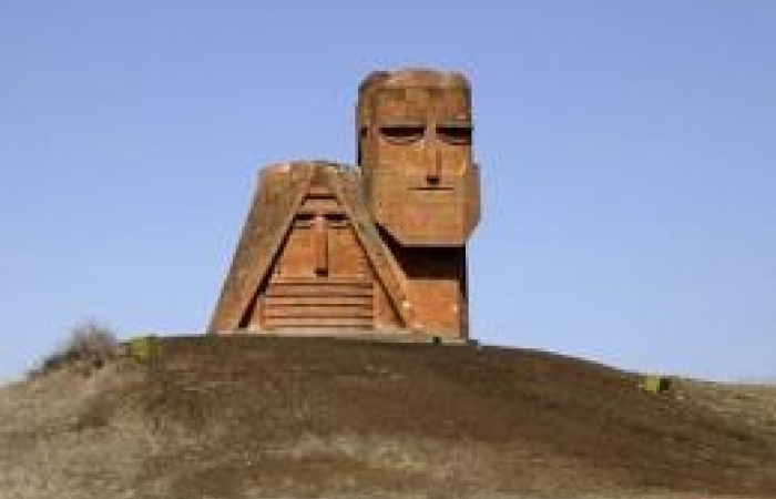 Министр обороны НКР:
