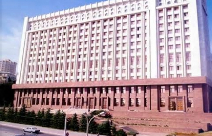 Баку публикует "черный список". Правительство Азербайджана объявило 335 лиц, в том числе депутаты и дипломаты, персонами нон-грата.