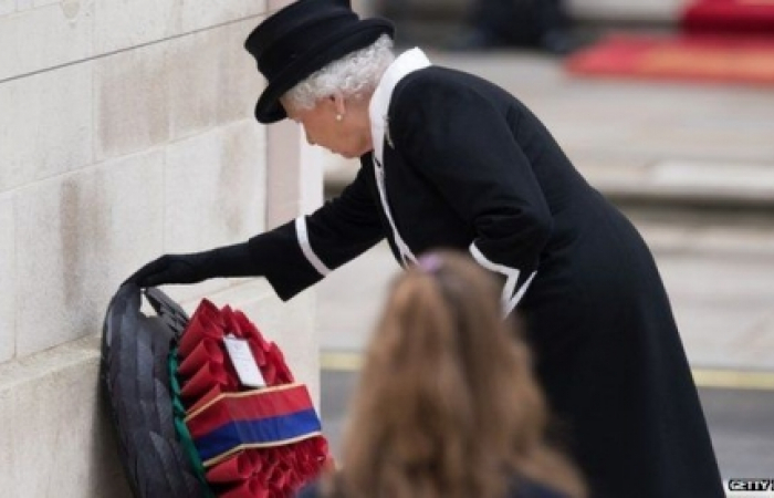 Queen marks Gallipoli centenary in London