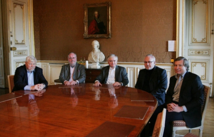 Nalbandian in meeting with mediators in Paris whilst senior Azerbaijani official describes the Minsk Group as "dead-like".