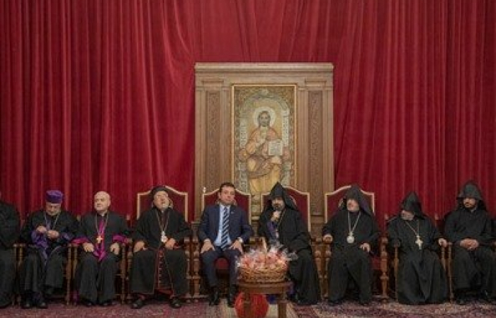 Мэр Стамбула поздравил с Рождеством армянский патриархат города