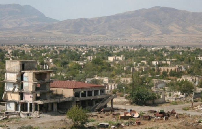 Reports of large scale Armenian military manoevres near the "line of contact". Azerbaijani media reports that loud explosions are heard in the Agdam sector.